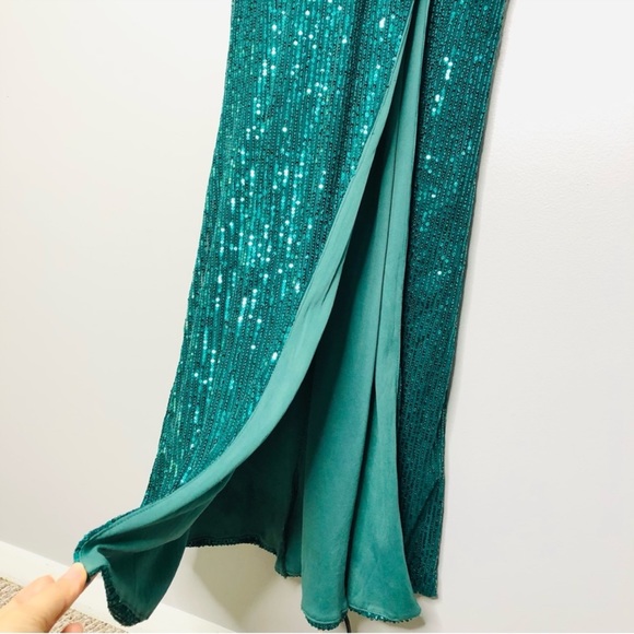 Gorgeous Dark Green Sequin Formal wrap Dress V-neck Long sleeve front Slit curve - Picture 11 of 11